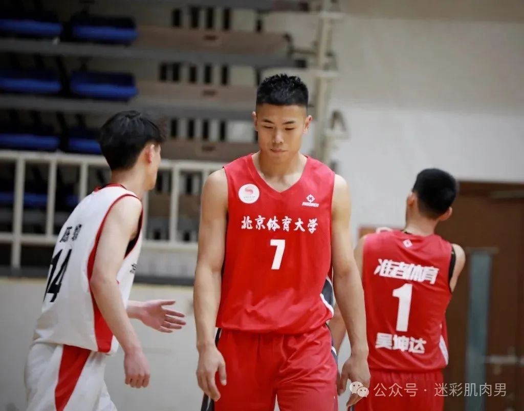 北京体育学院 196CM 篮球帅哥，河南小伙没让人失望！