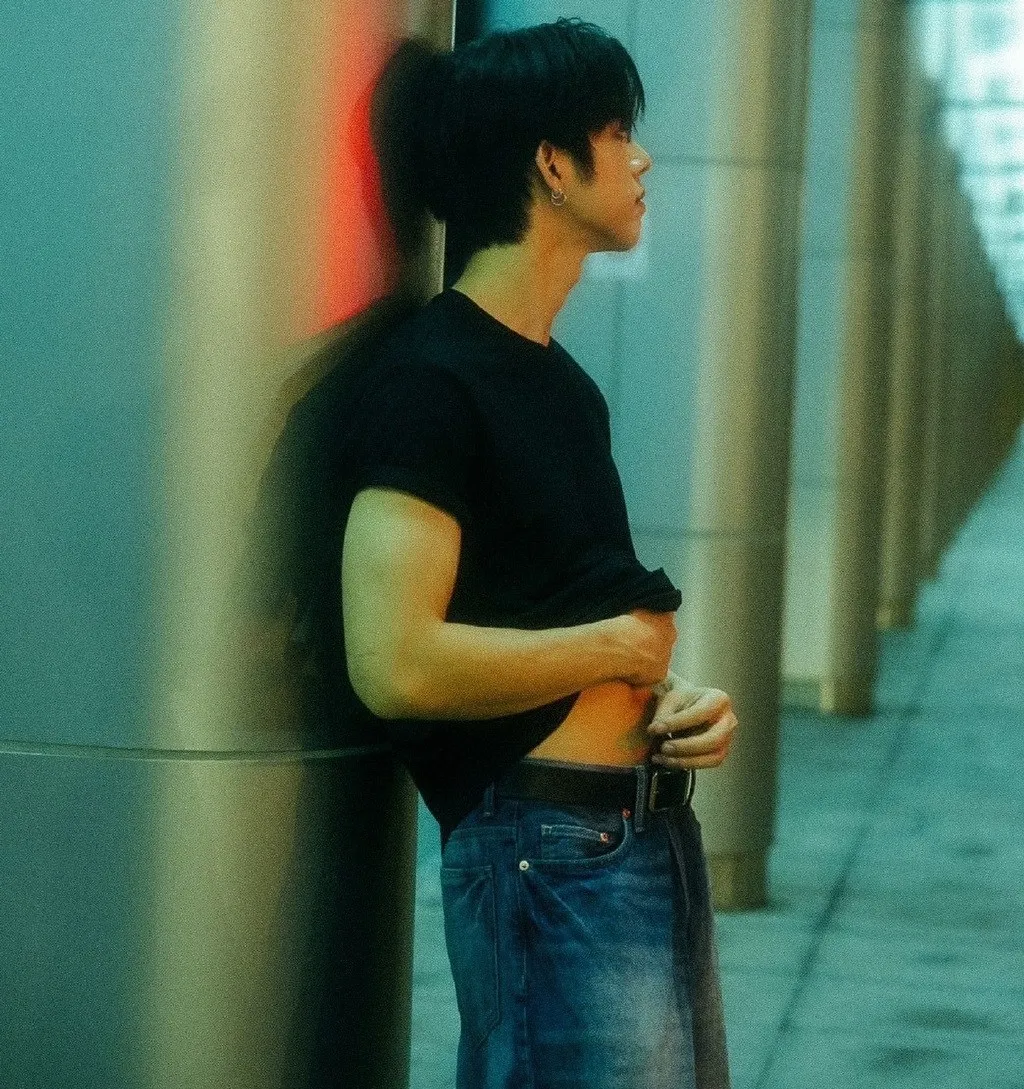 00 后泰星太反差！人前“小奶狗”，私下“大狼狗”