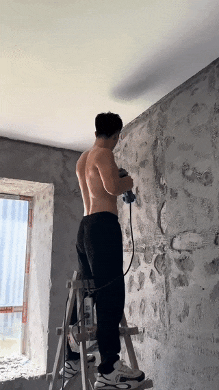 体育生转做维修工因太帅上热搜！