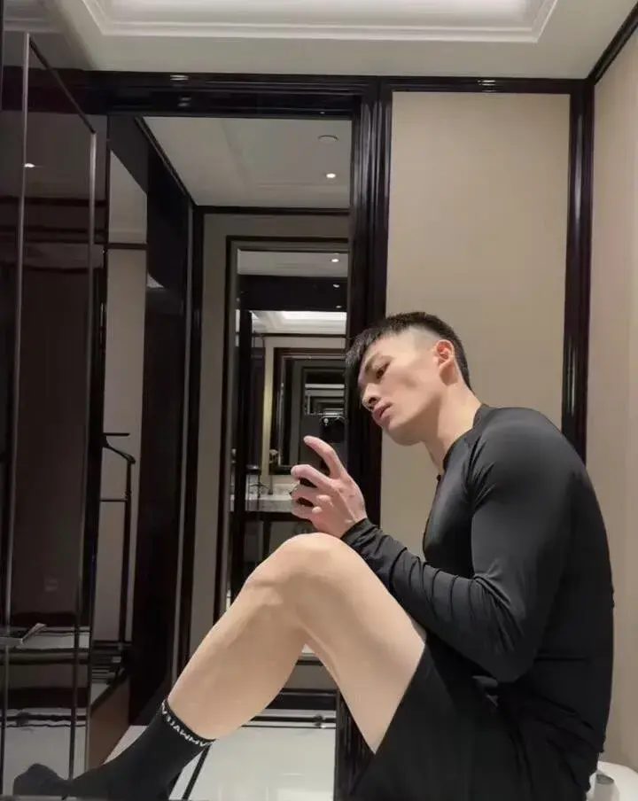 痞帅正装精英控，皮鞋丝袜直男！
