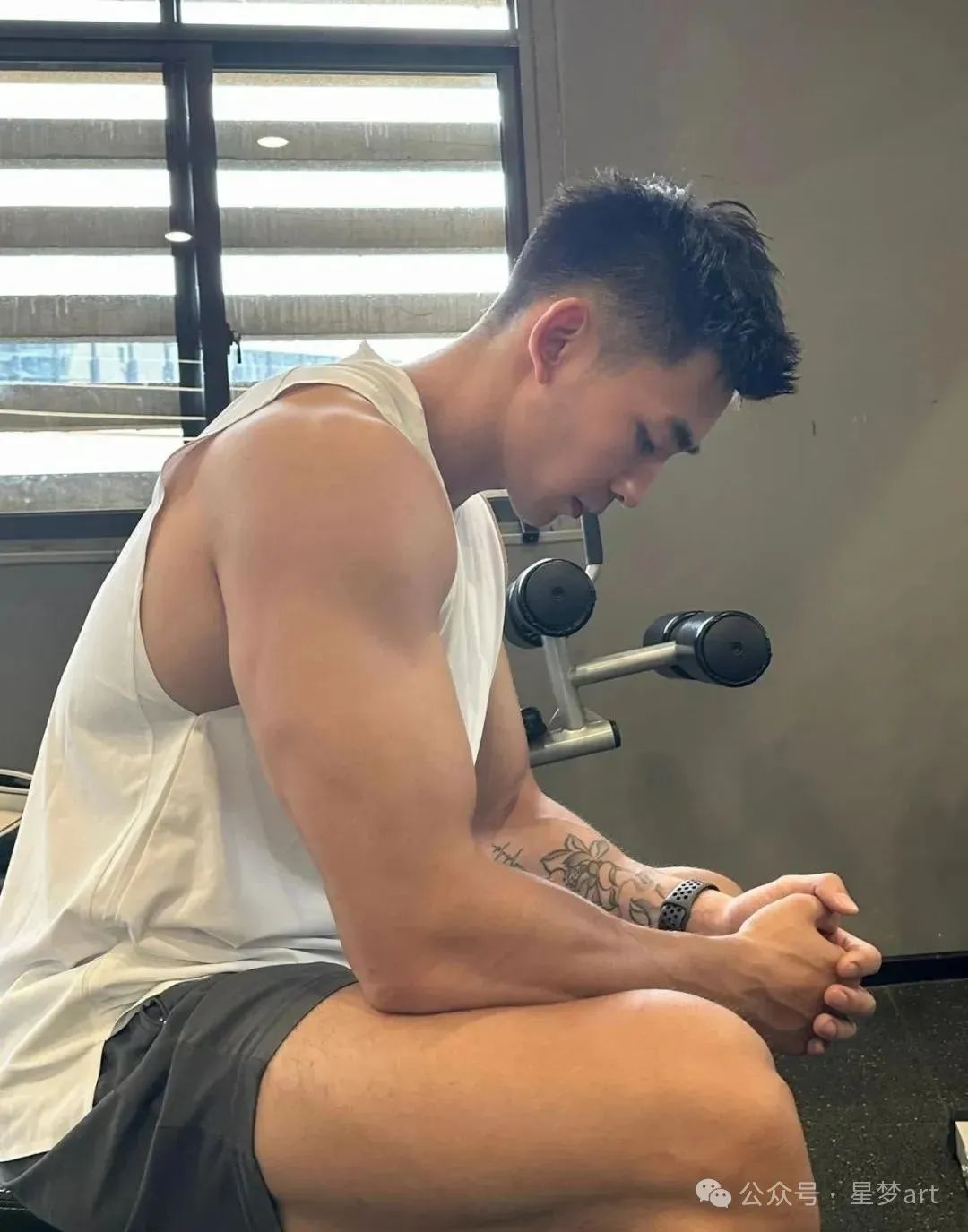 185cm 肌肉粗大又爷们又 man 的健身型男