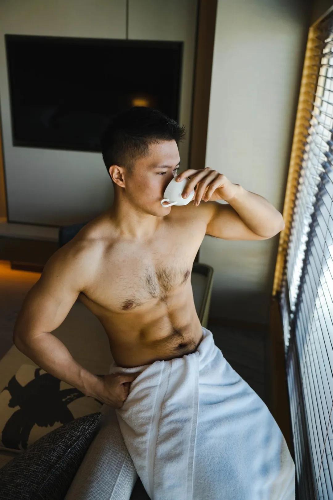 180CM 北京体育大学的肌肉男大，胸毛太茂盛了！