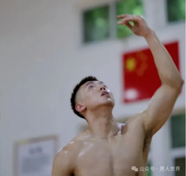 体育学院 196CM 篮球帅哥，小伙没让人失望！