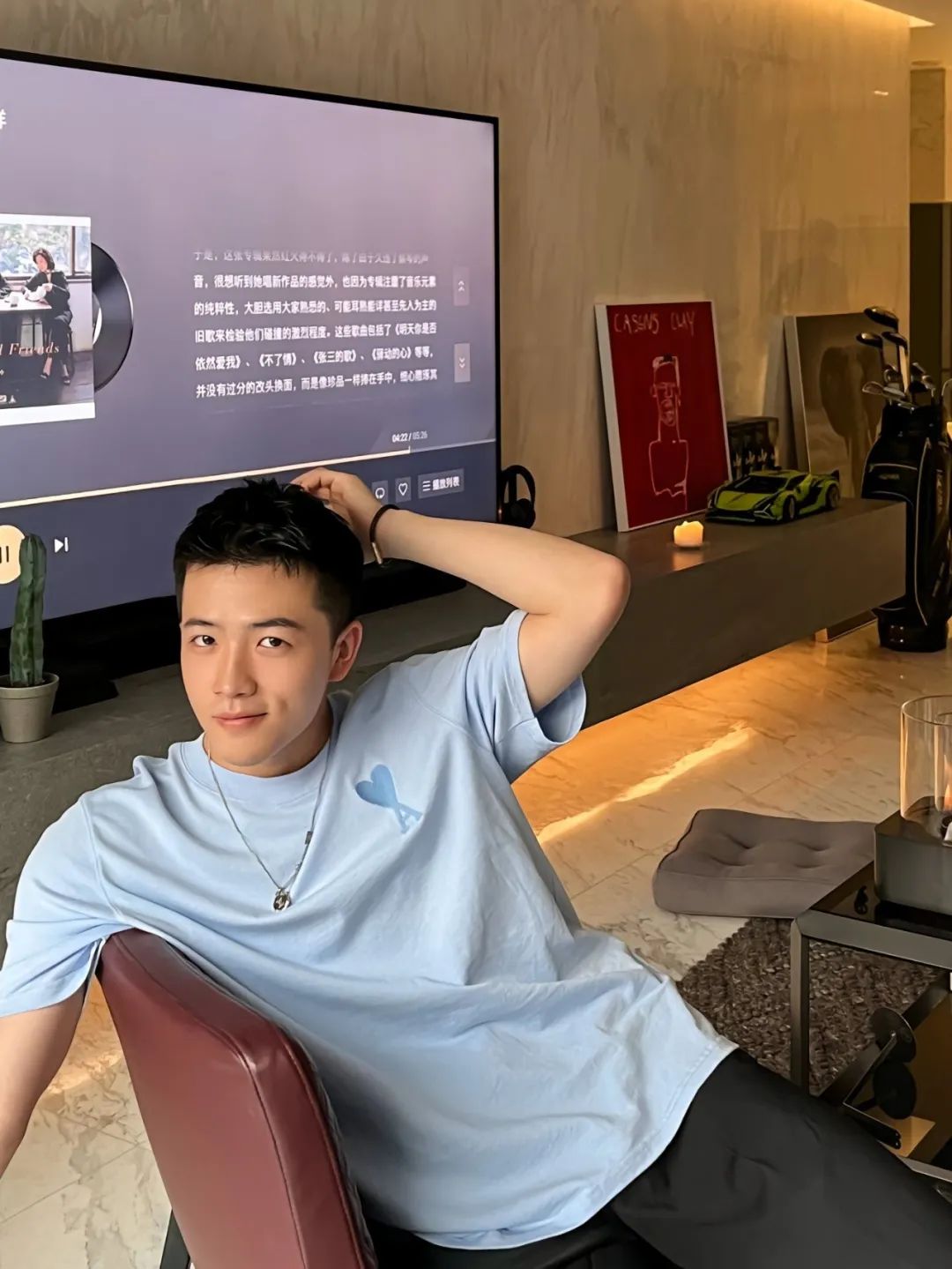成都这枚体育老师又痞又帅！