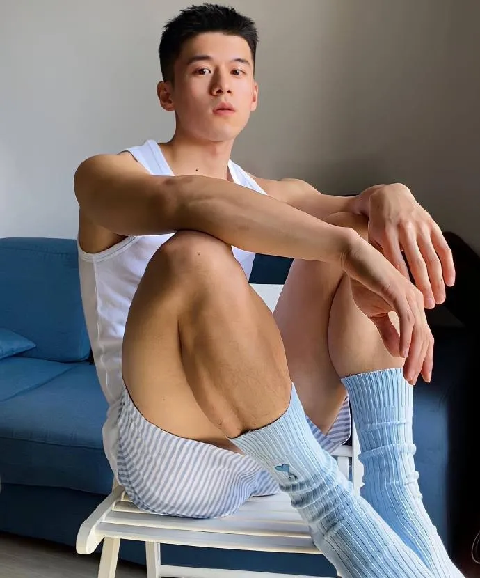 肌肉小奶狗落尔洛有多让人上头？！