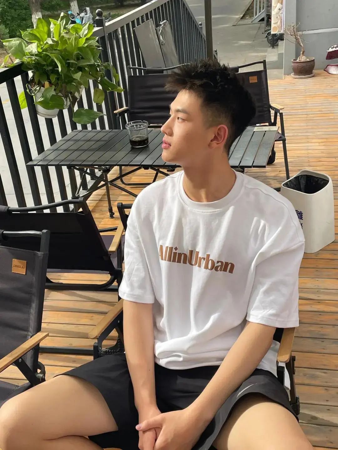 180cm 大男孩纯直男，只能做一！