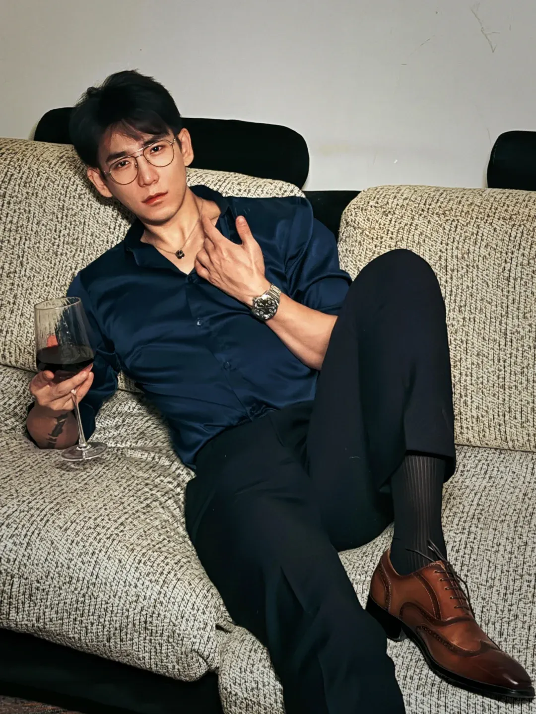 正装、白袜，这样的时尚搭配你能拒绝吗？