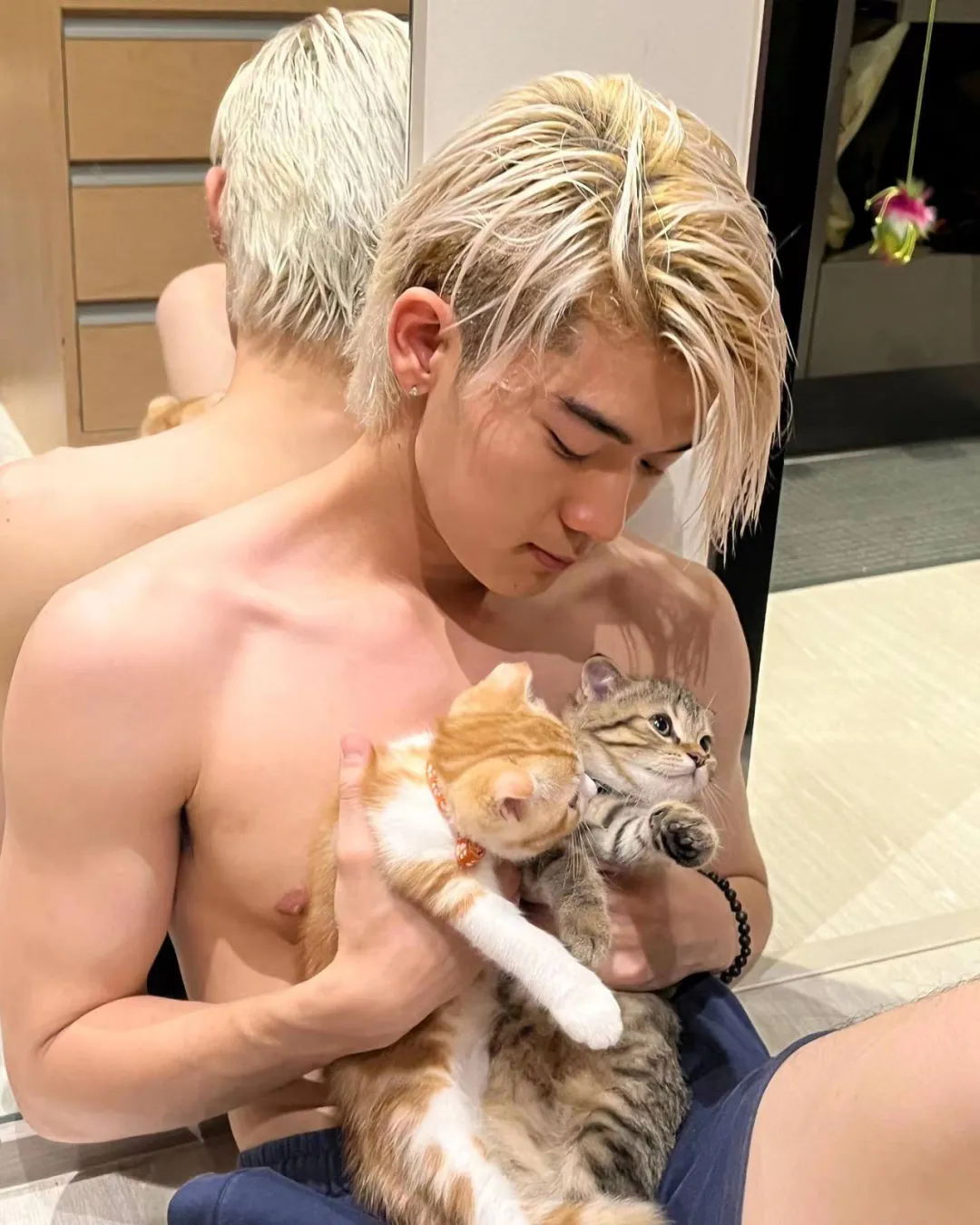 体毛这么旺盛的小鲜肉男演员，在娱乐圈还真是不多见！