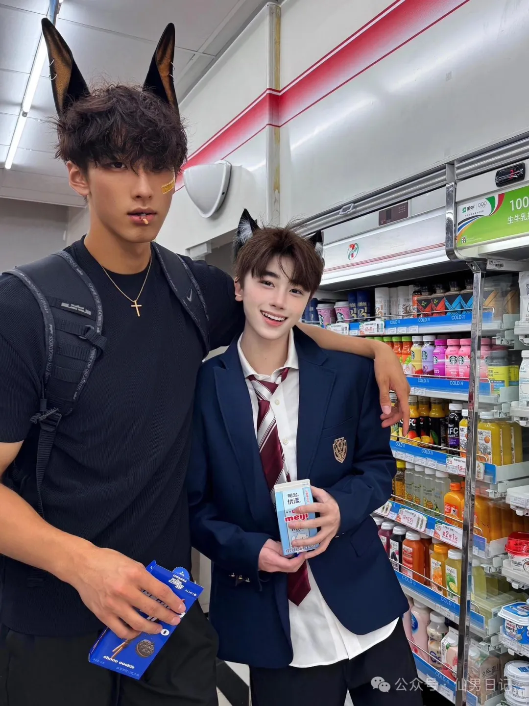 疯狂晒 199cm 体育生男友！网友求饶：不要秀恩爱了……