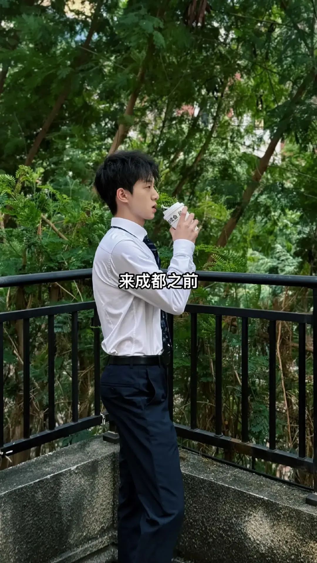 185+ 大长腿帅哥现身抖音，10W 粉丝直呼：我可以！