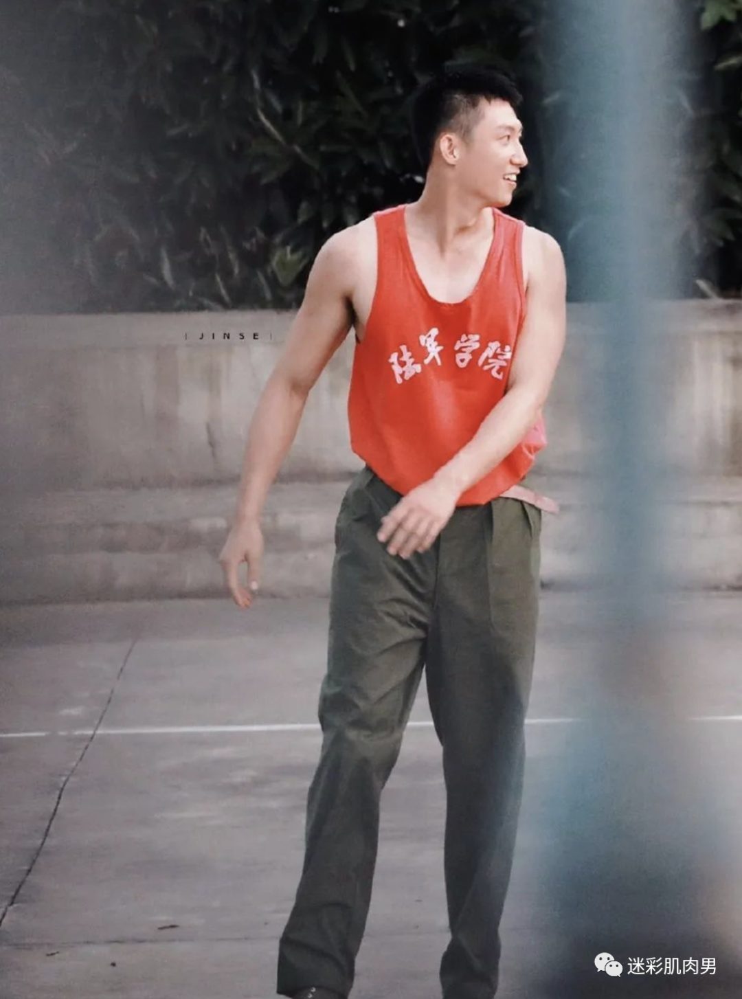 黄景瑜穿西裤大长腿也太凸啦？视频也太好看了！！