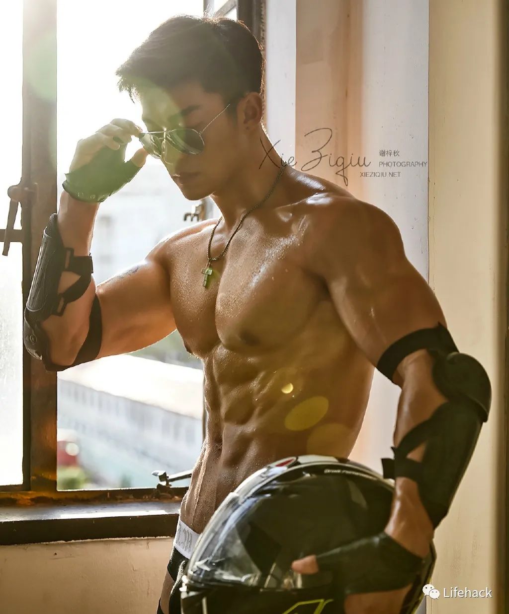 185CM 肌肉奶爸拍写真出圈，我真的超可以
