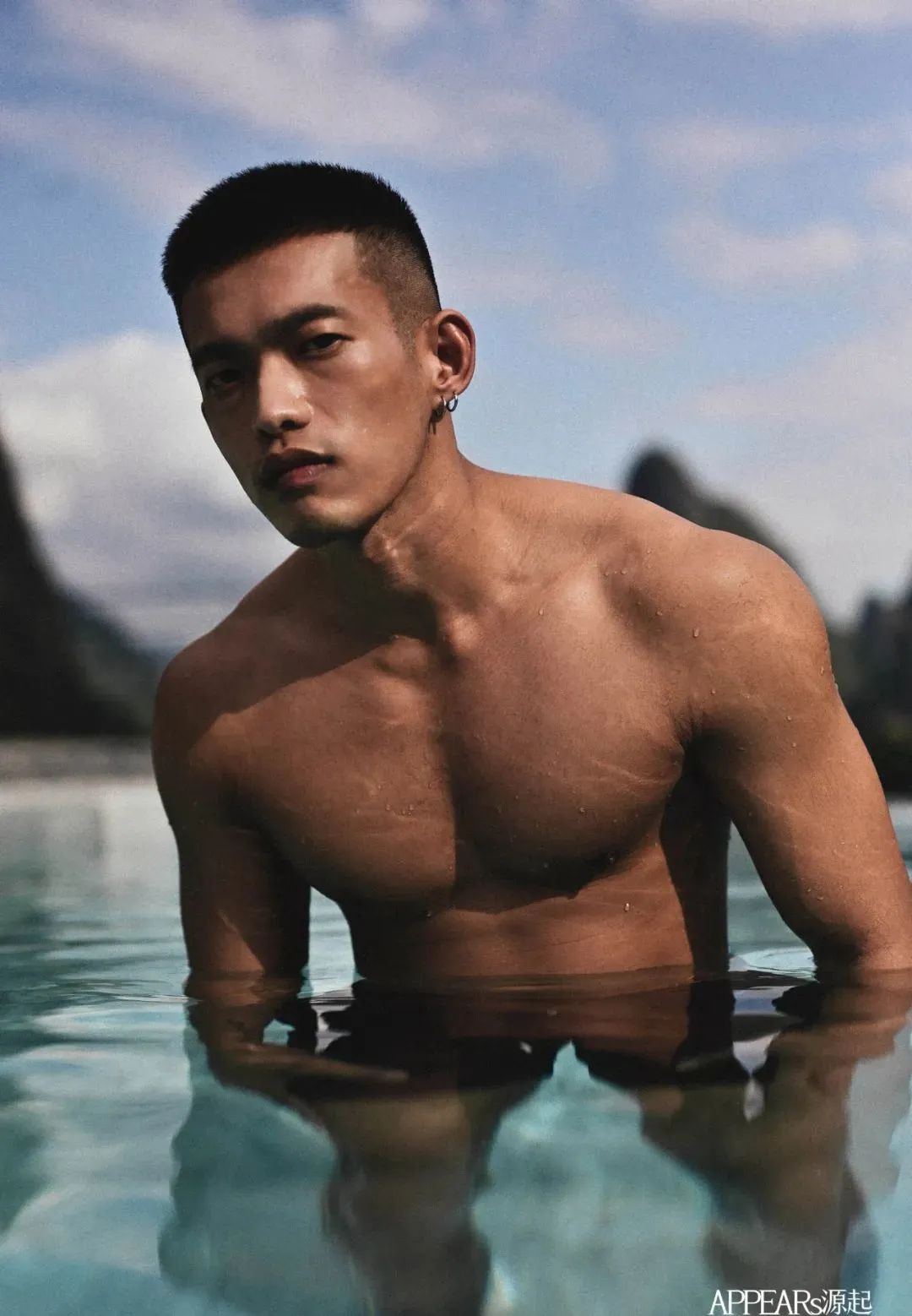 黑皮性张力天菜拍写真，我一个直男都醉了！