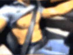 肌肉直男半裸开车走红,大胸器亮了-潮男潮北