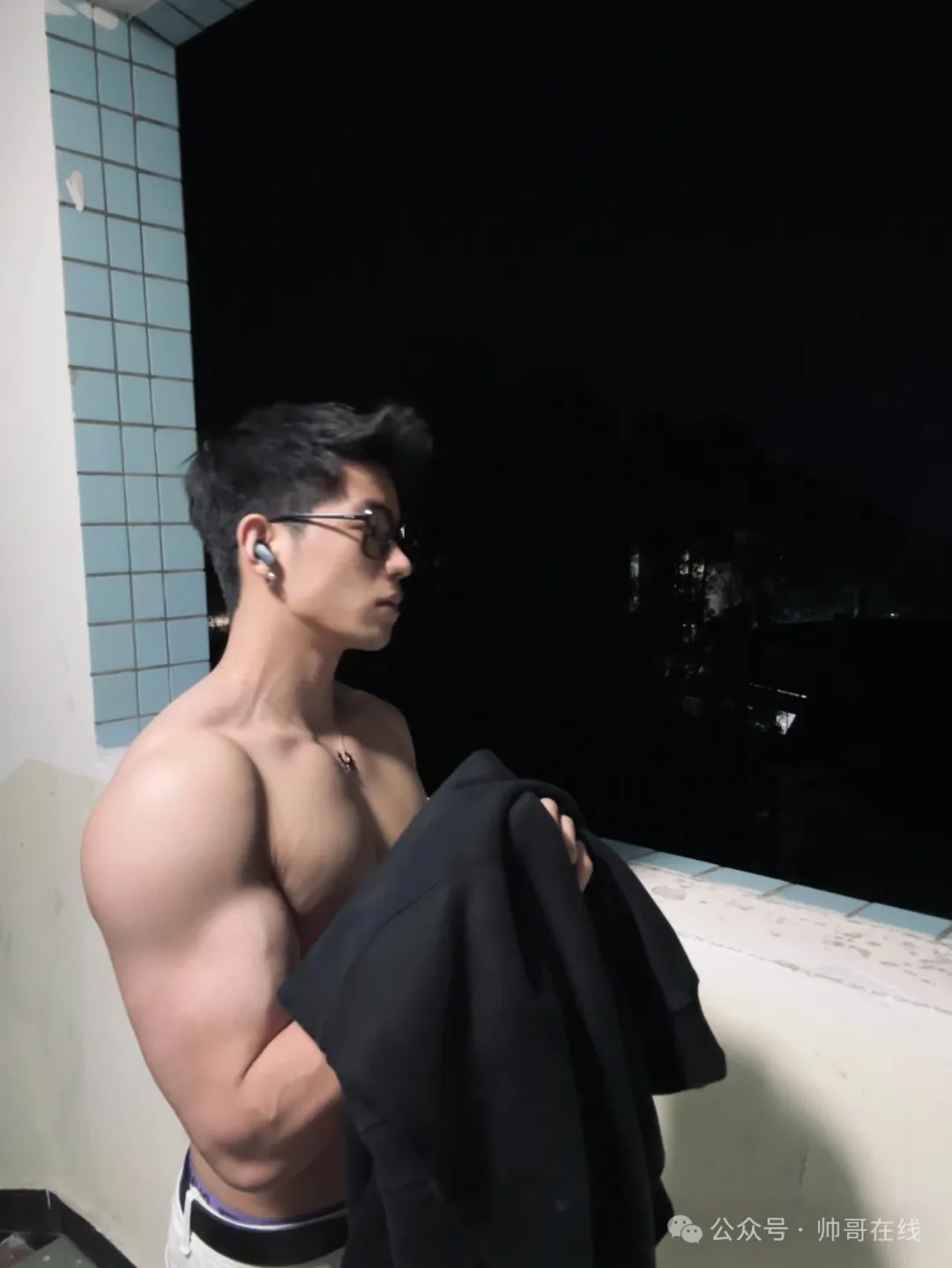 纯肌肉内搭才是最高级的穿衣风格！
