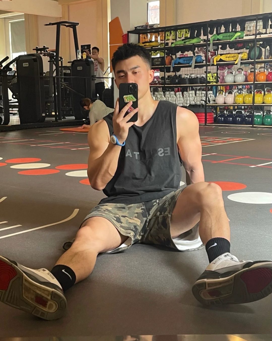 这种精壮的四川男人,真的太戳我 xp 了! 这种精壮的四川男人,真的太戳我 xp 了!