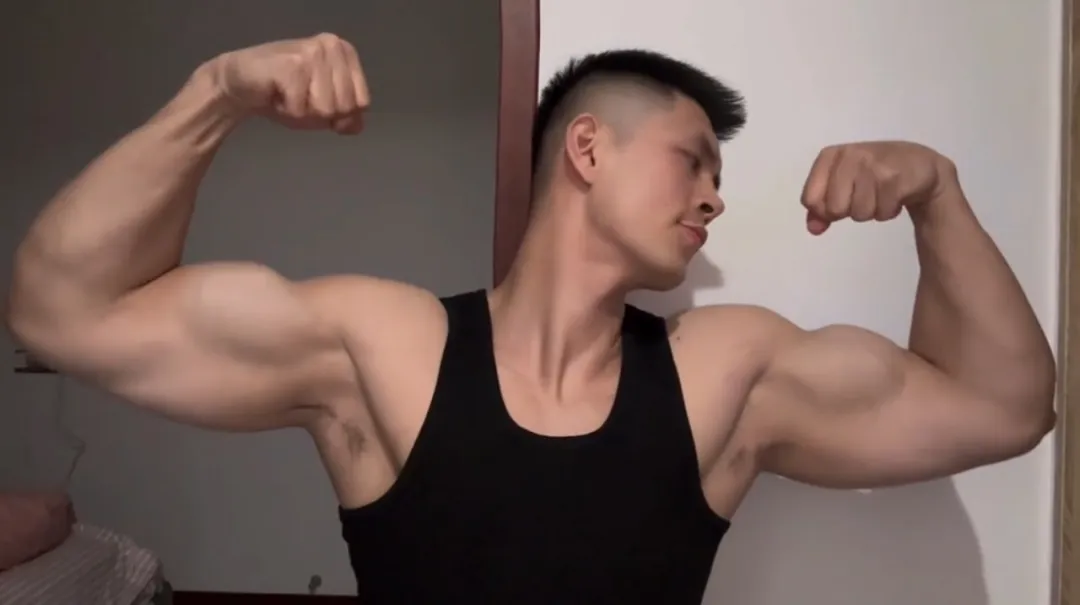 被刘姥姥约酒，承认被女记者采访，邓举海又变帅了？
