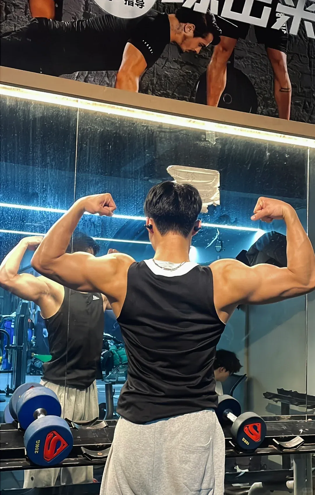 江西肌肉男大，阳光帅气