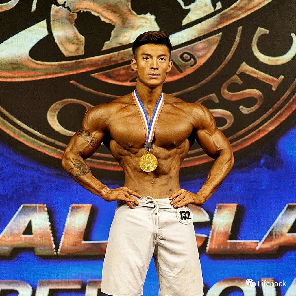 185CM 肌肉奶爸拍写真出圈，我真的超可以