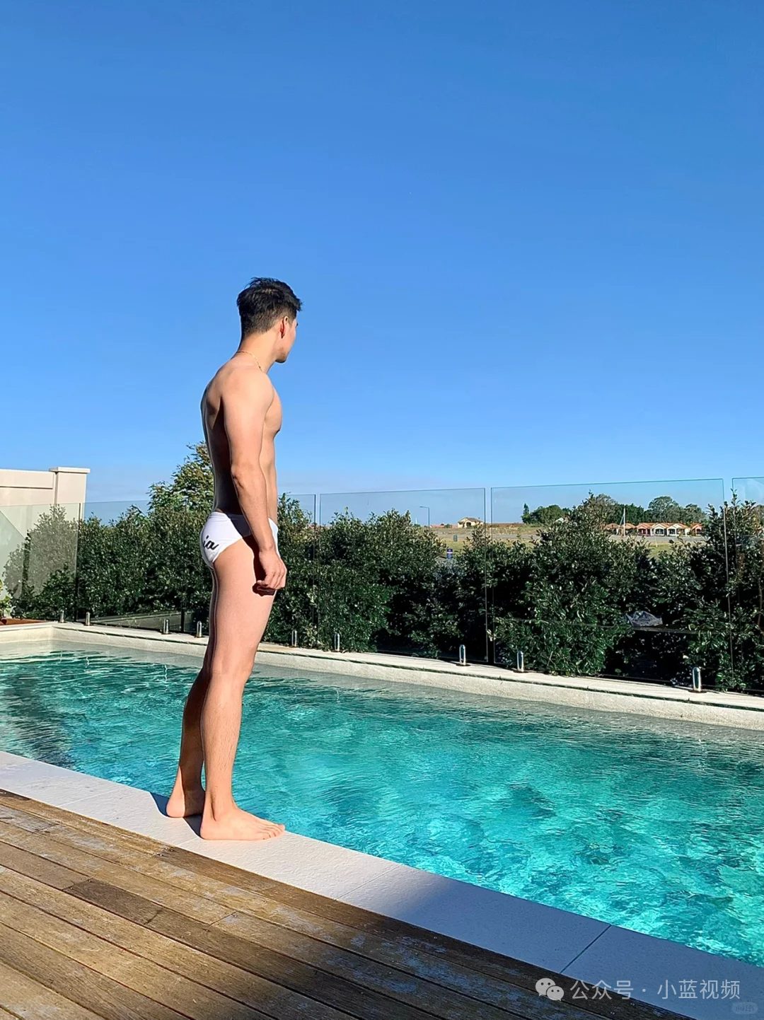 23 纯欲麦色少年腹肌博主,喂葡萄亲亲! 23 纯欲麦色少年腹肌博主,喂葡萄亲亲!