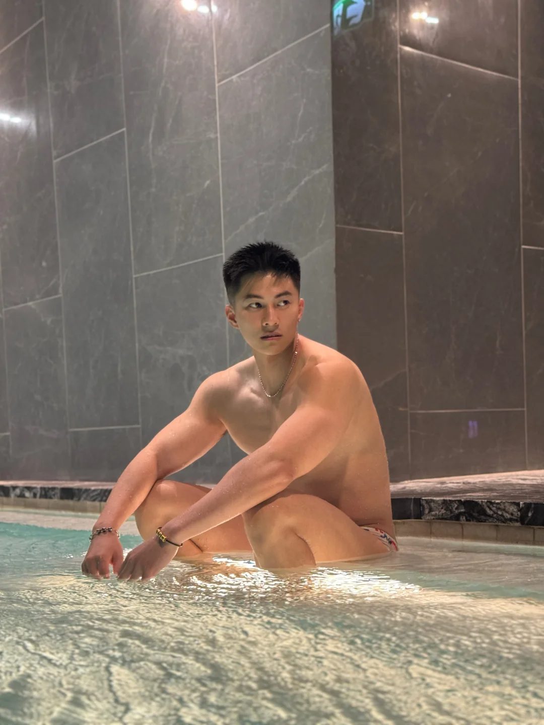 退伍小哥哥清爽短发脂包肌，帅到让人沦陷