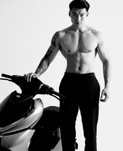 185CM 肌肉奶爸拍写真出圈，我真的超可以