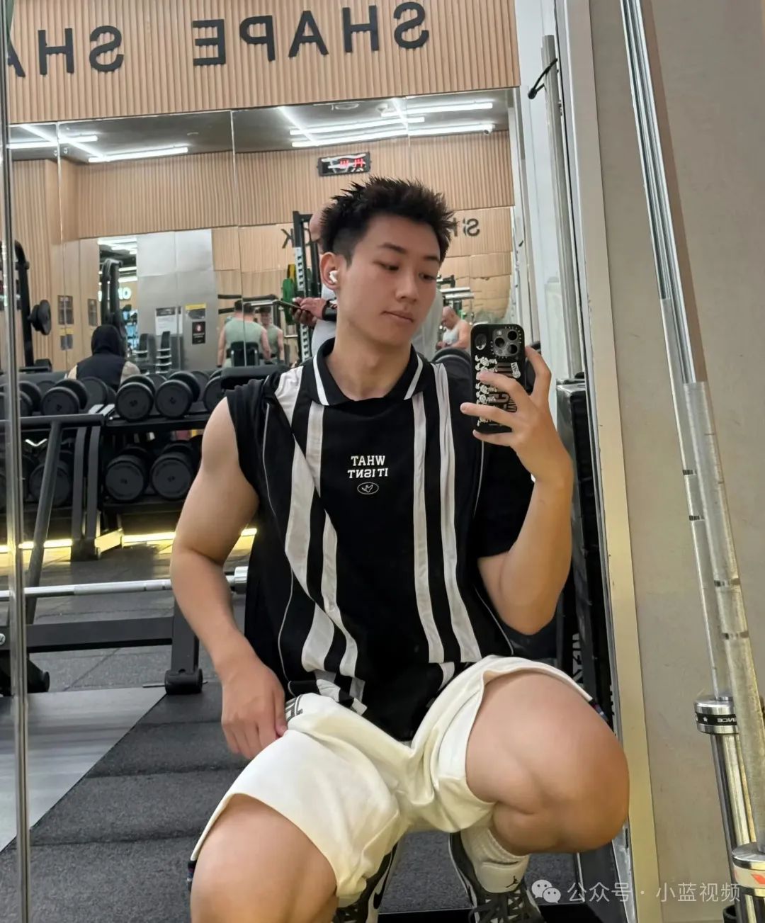 25 网红颜值穿搭性感迷人博主