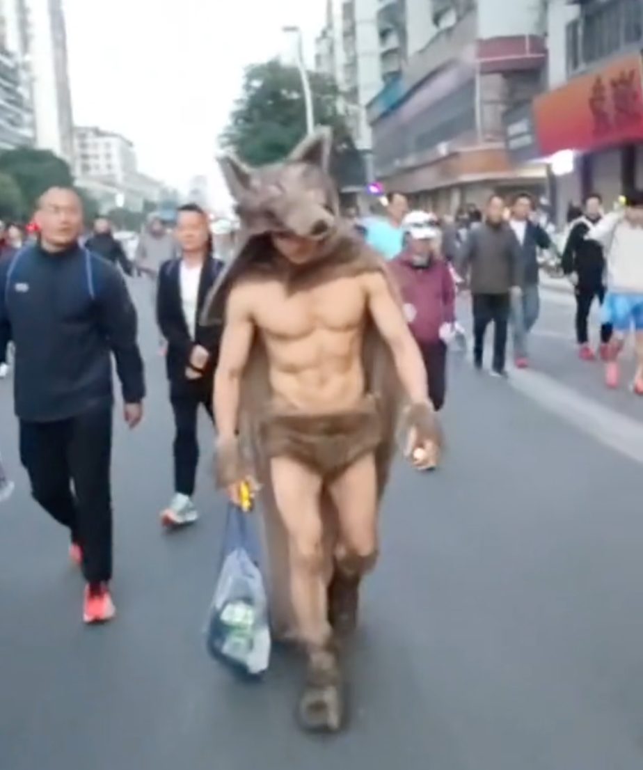 汕头马拉松惊现肌肉灰太狼，这谁顶得住啊