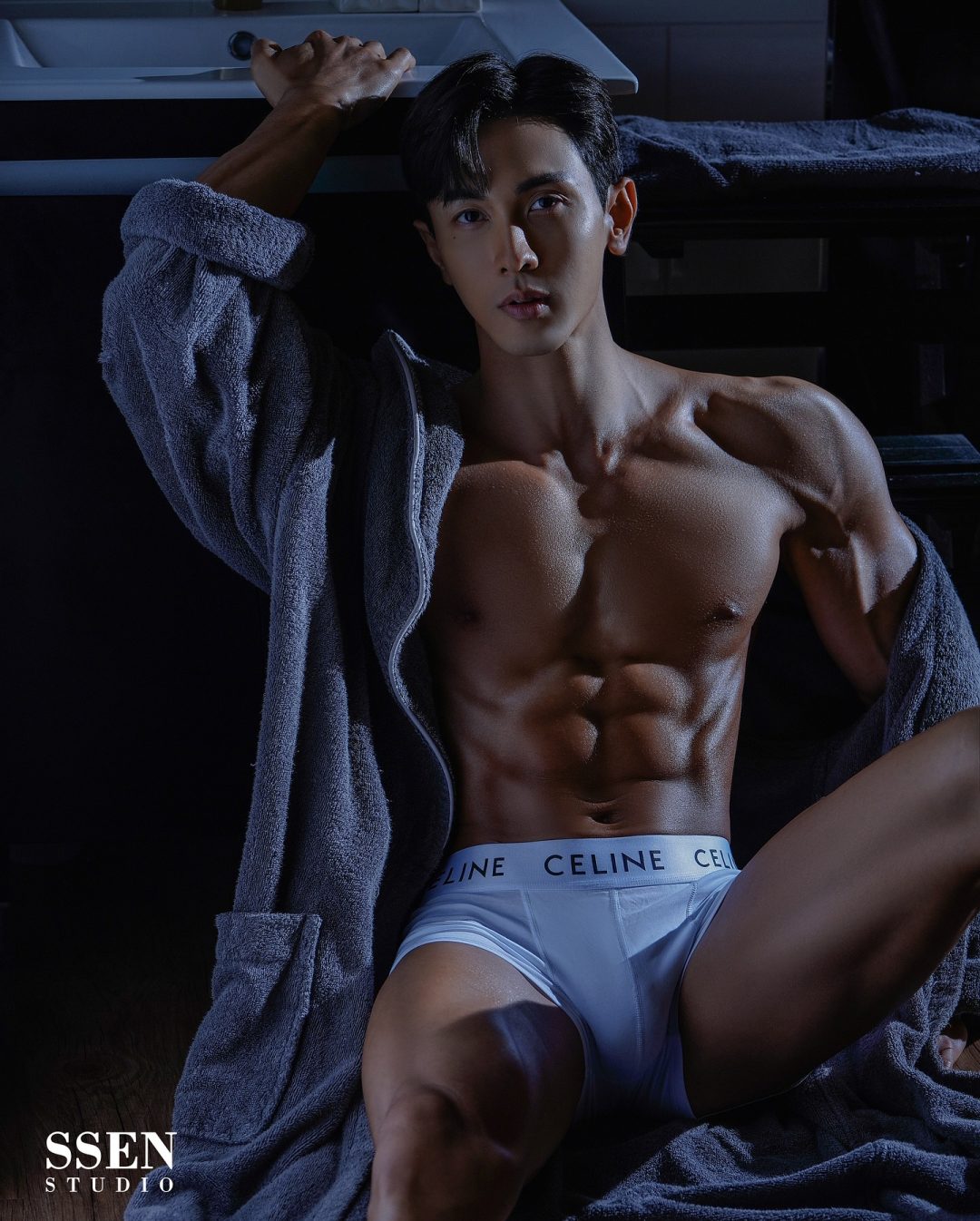 35 岁还能保持这状态？泰版李昇基帅出天际，腹肌与颜值完美！