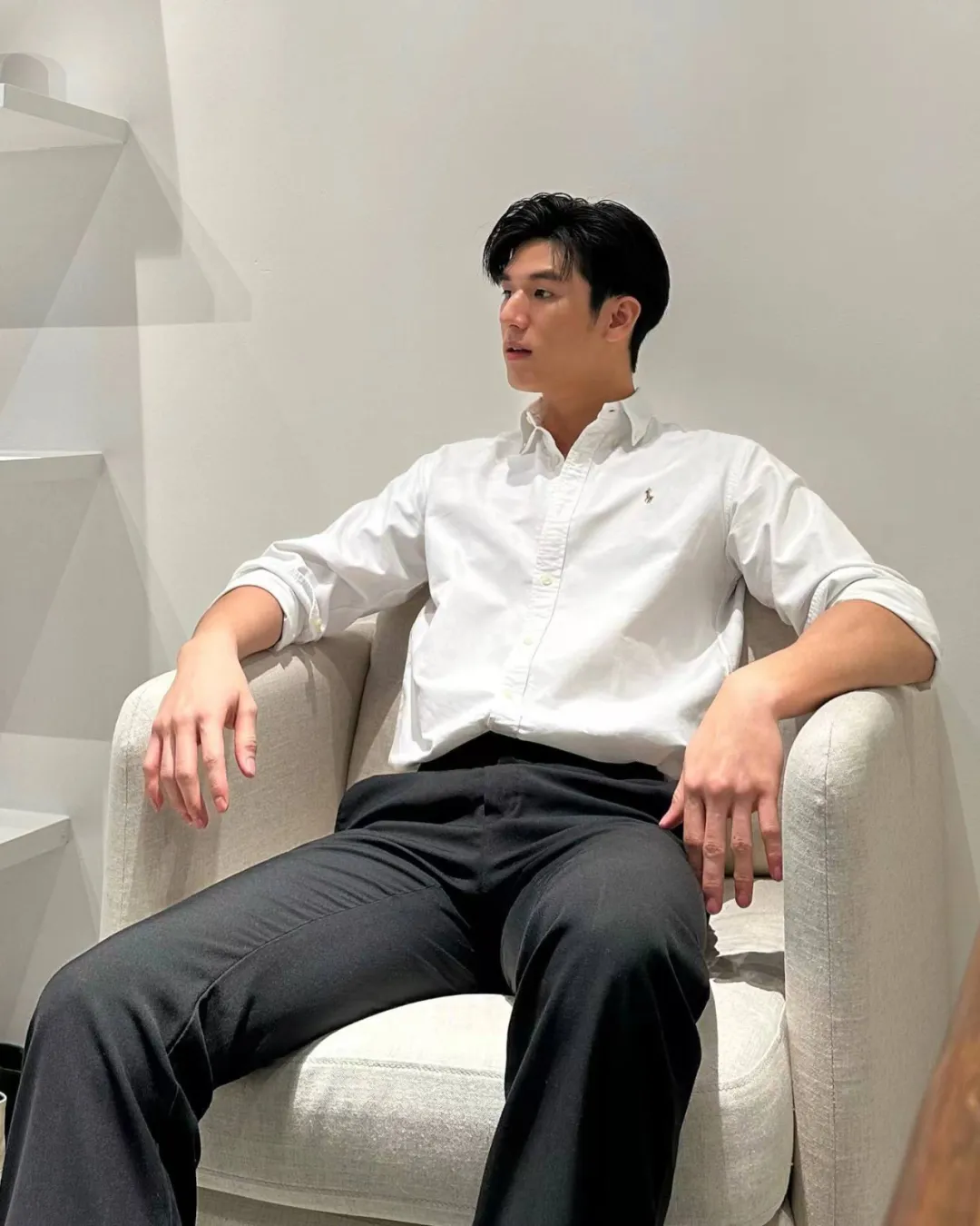 穿白袜、秀翘臀，他俩不愧是泰国娱乐圈营业天花板！