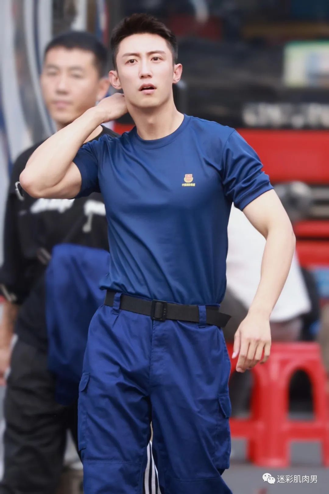 黄景瑜穿西裤大长腿也太凸啦？视频也太好看了！！