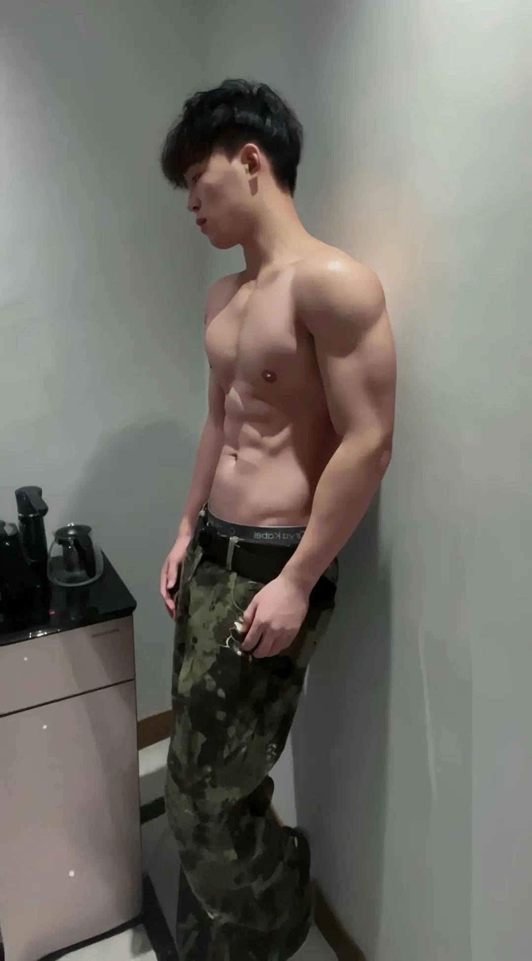 重庆薄肌体育生谁又馋了？