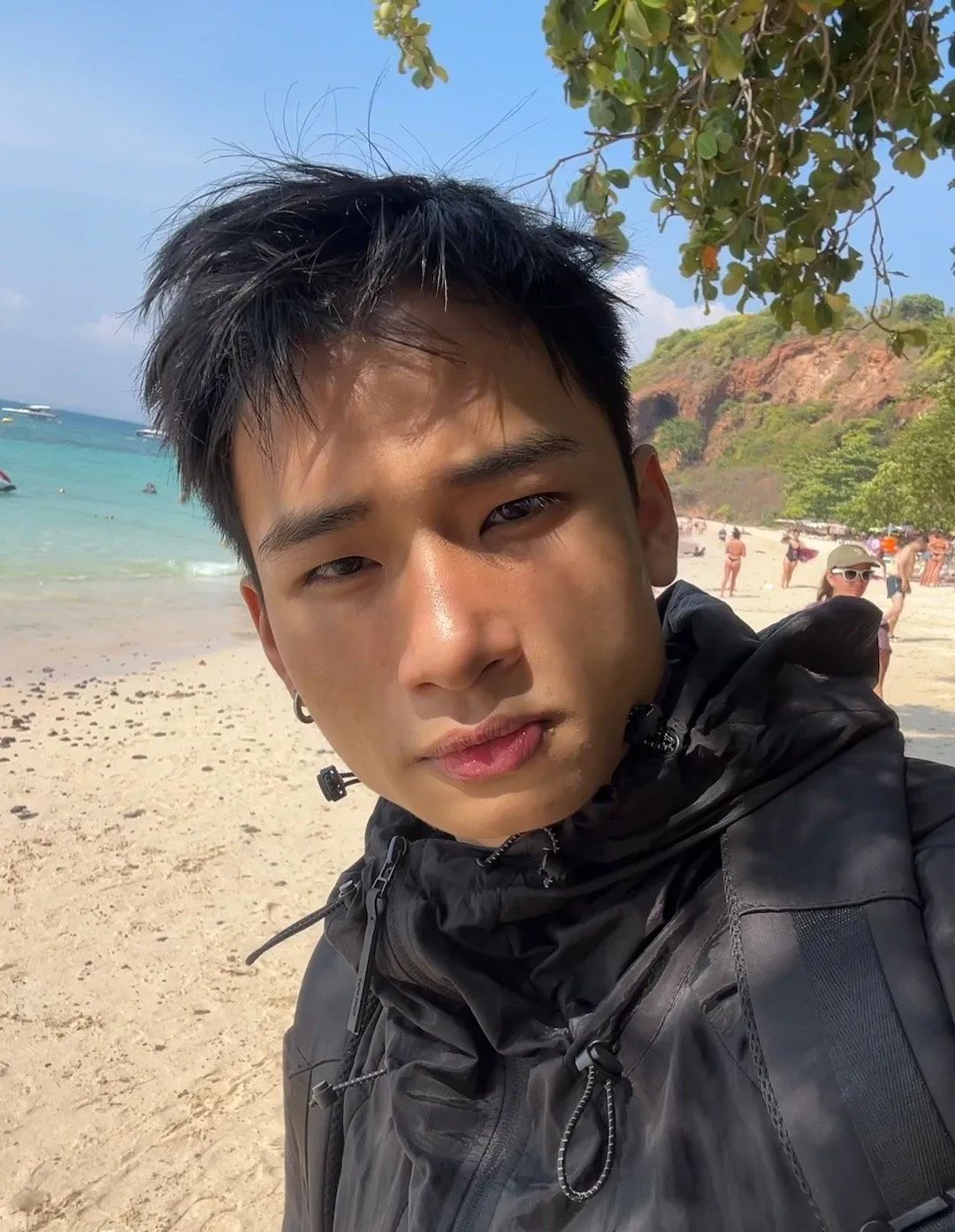 这么粗，能打全场！这凹凸的小山丘