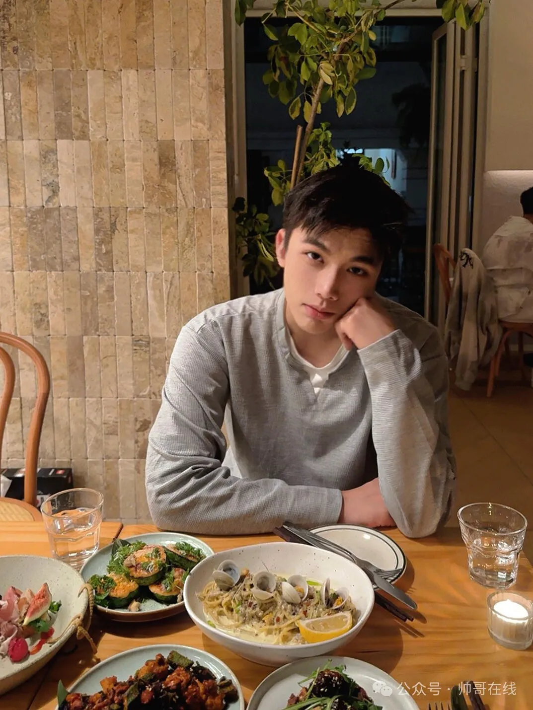 少年感十足的男大帅哥，这是谁的青春啊？