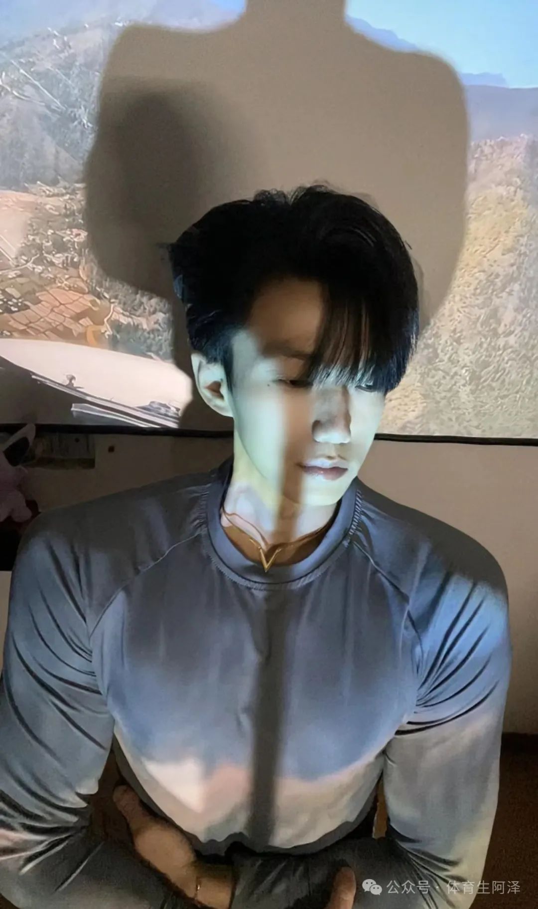 八块腹肌，超绝鲨鱼线，大胸男大体育生重磅来袭.........