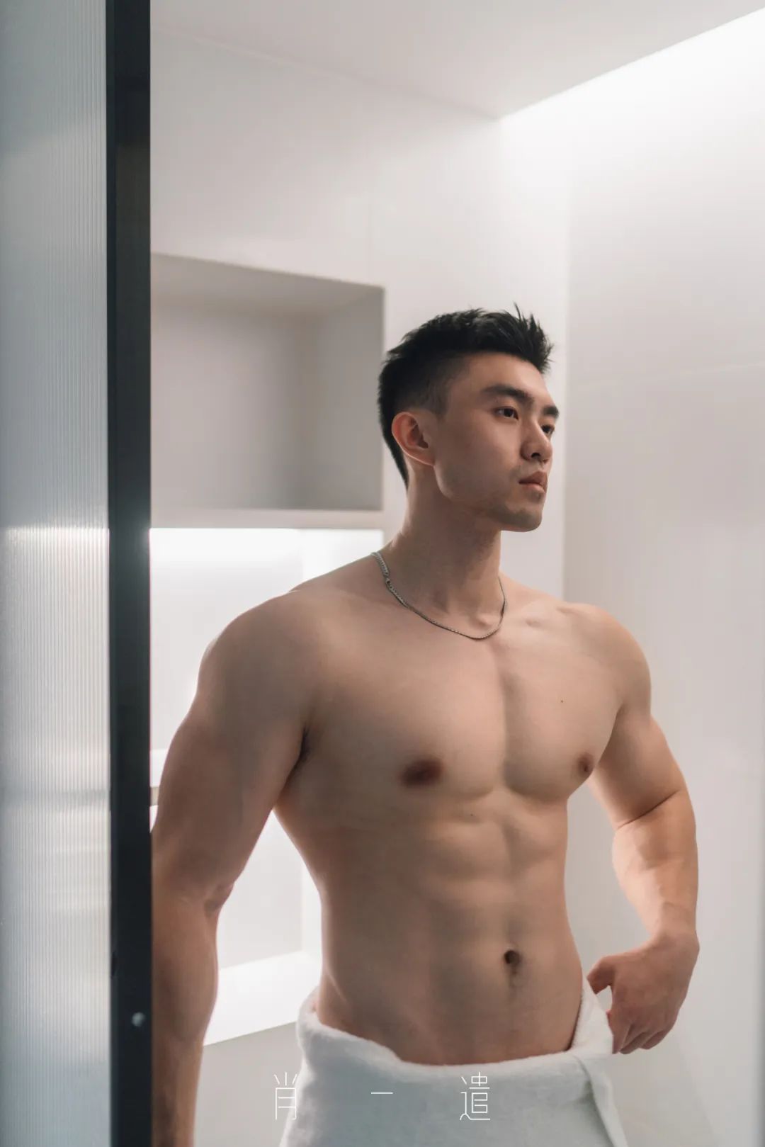 这种精壮的四川男人，真的太戳我 xp 了！