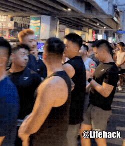 深圳肌肉 gogo 惊艳曼谷白趴，我真的超可以