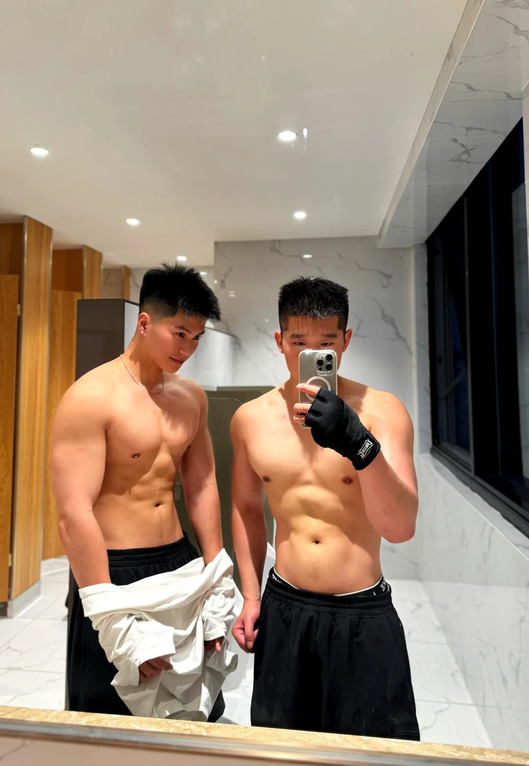 退伍小哥哥清爽短发脂包肌，帅到让人沦陷