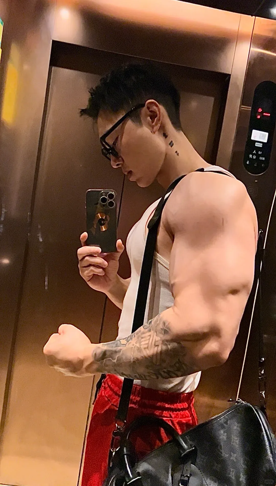 苏州最有料健身房老板，185cm 的男友臂太撩了！