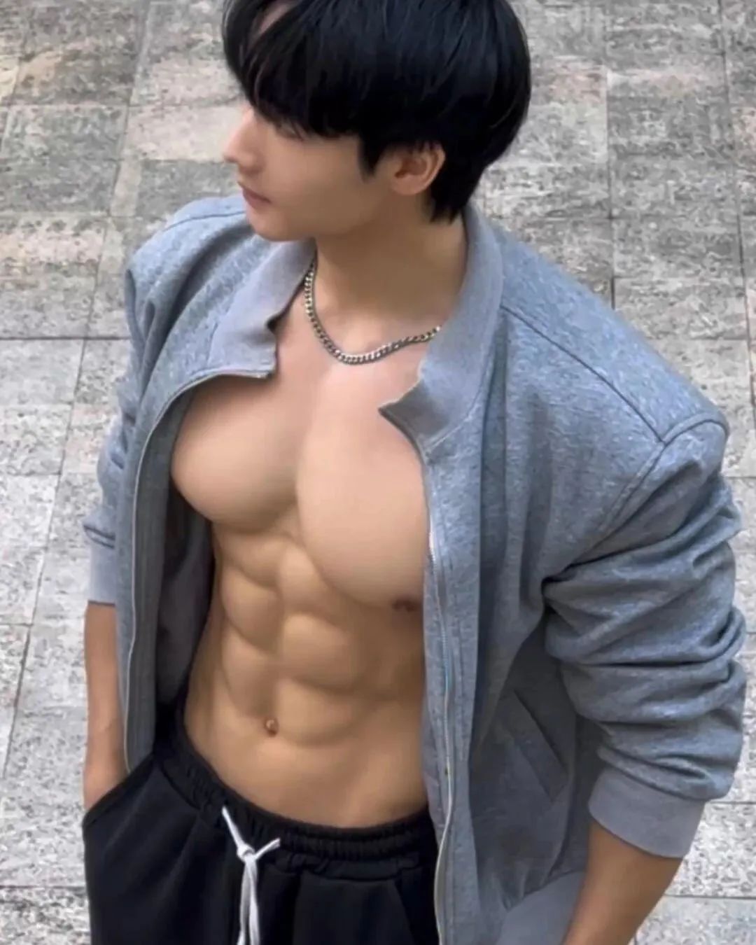 187cm 粗大性感肌肉男菩萨！