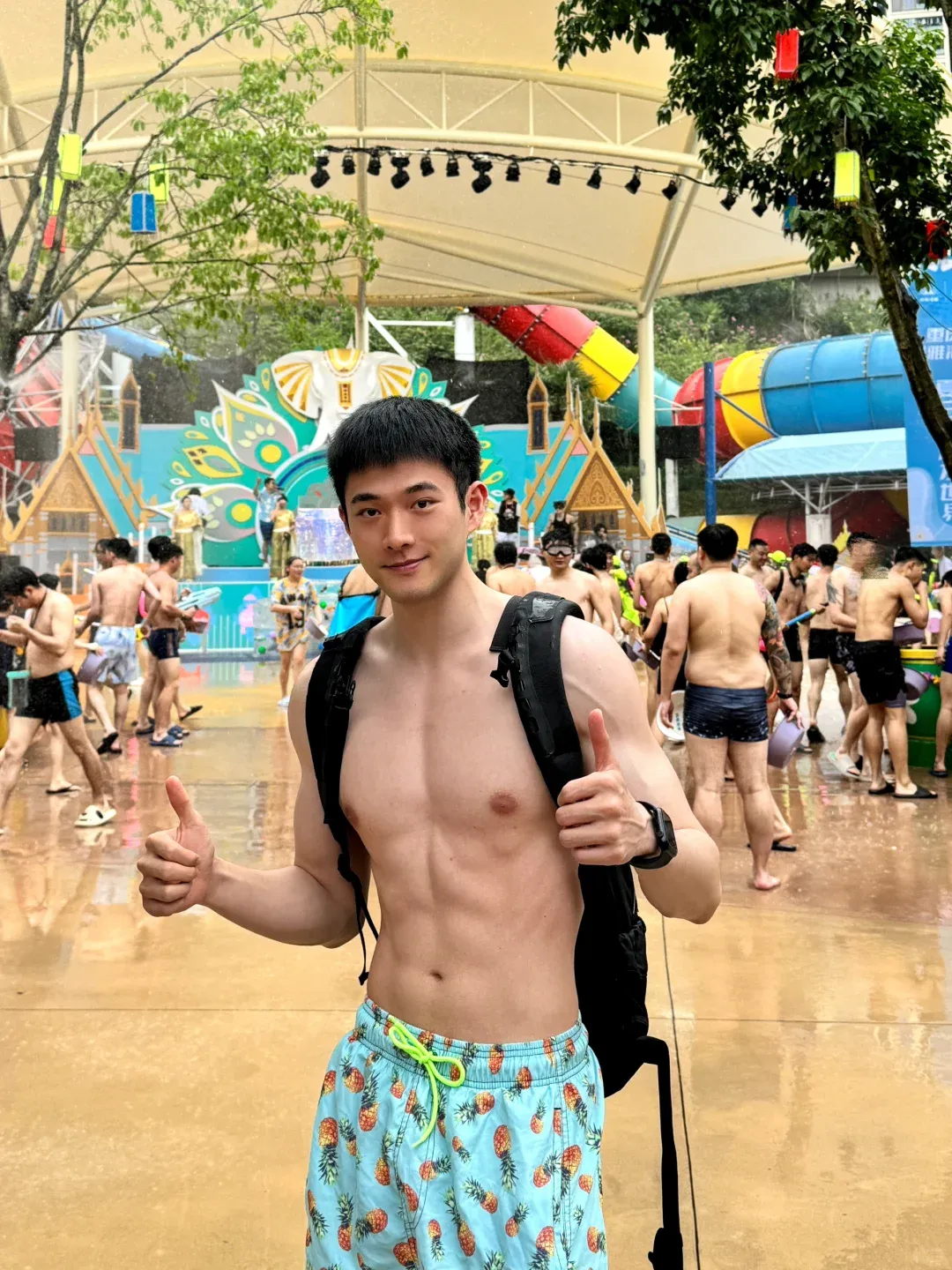 阳光正装小哥哥!腹肌有多惊艳 阳光正装小哥哥!腹肌有多惊艳