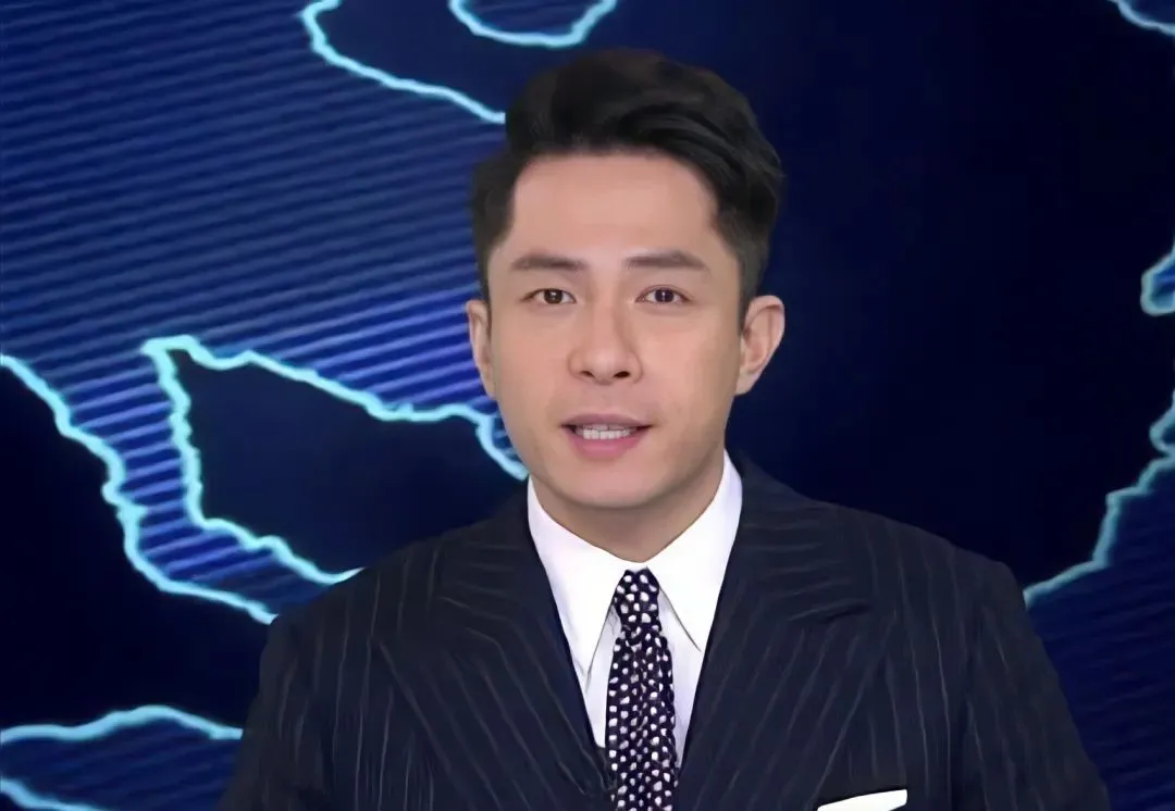 电视上的 185cm“温柔猛兽”！帅气主播李科夫