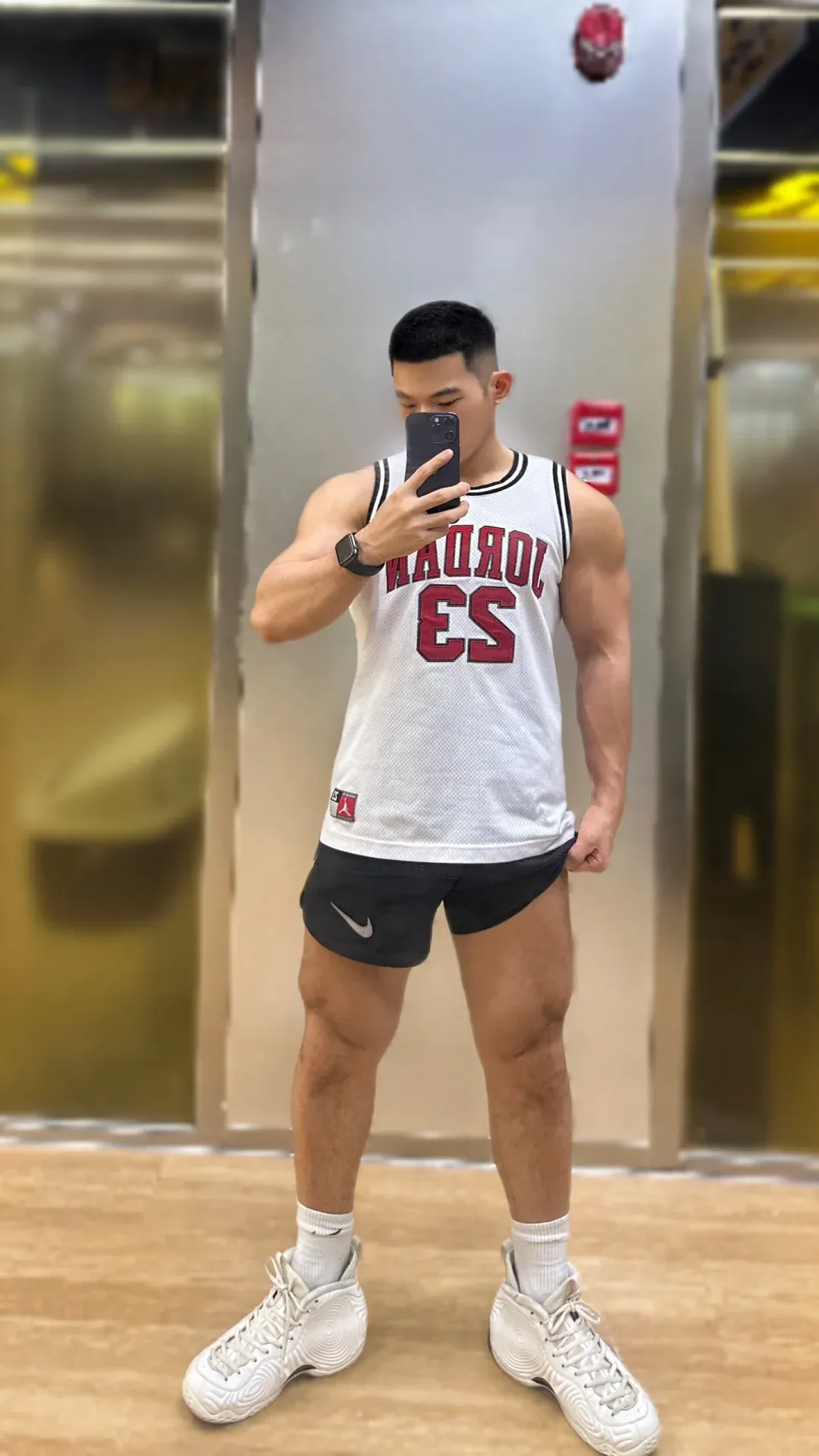 退圈后的宏一鸣肌肉蜕变，这谁顶得住？