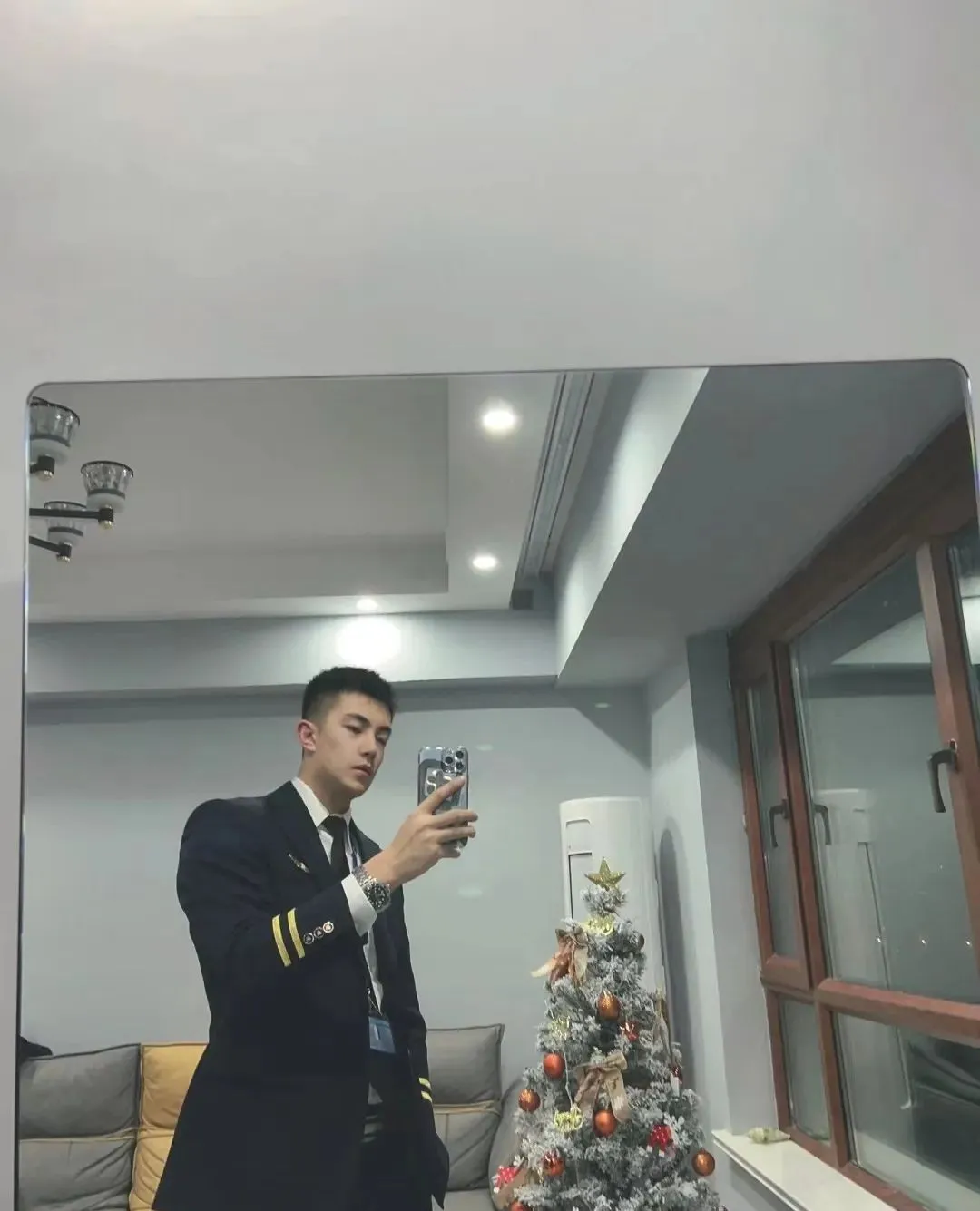 大长腿飞行员帅哥，是心动的感觉！