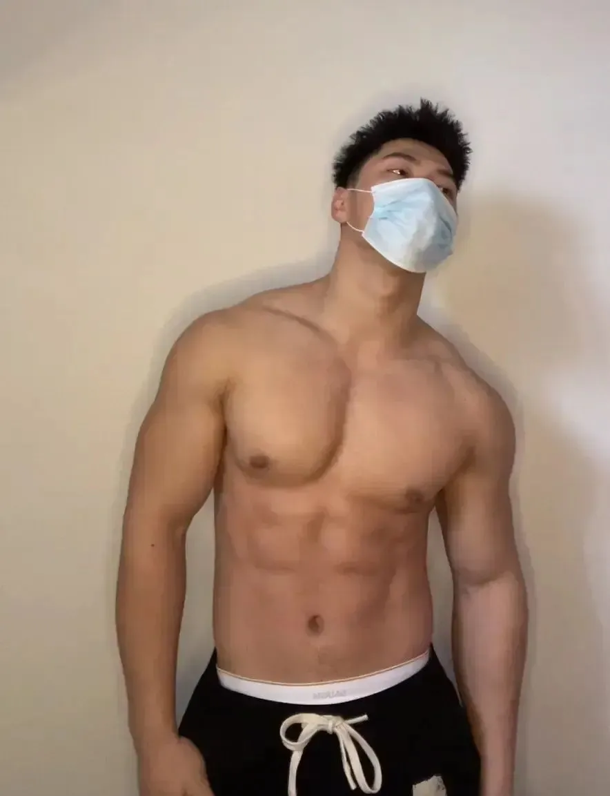 直男教练洗澡小视频已疯传