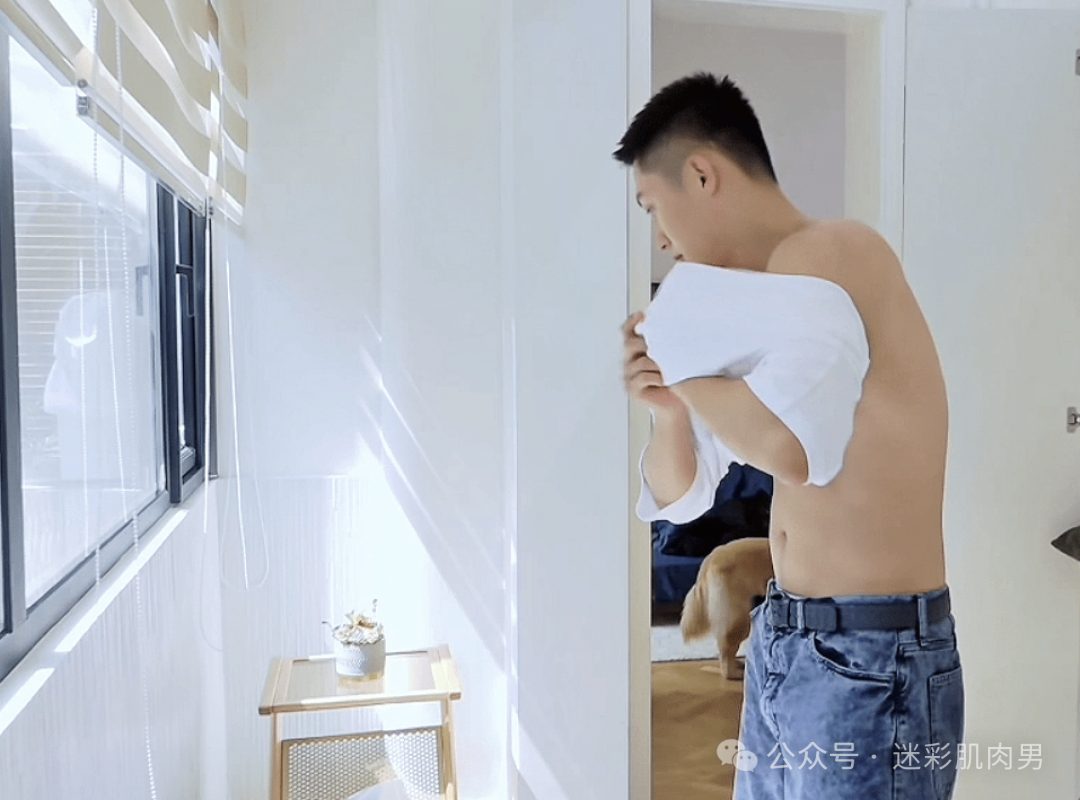 黄景瑜穿西裤大长腿也太凸啦？视频也太好看了！！