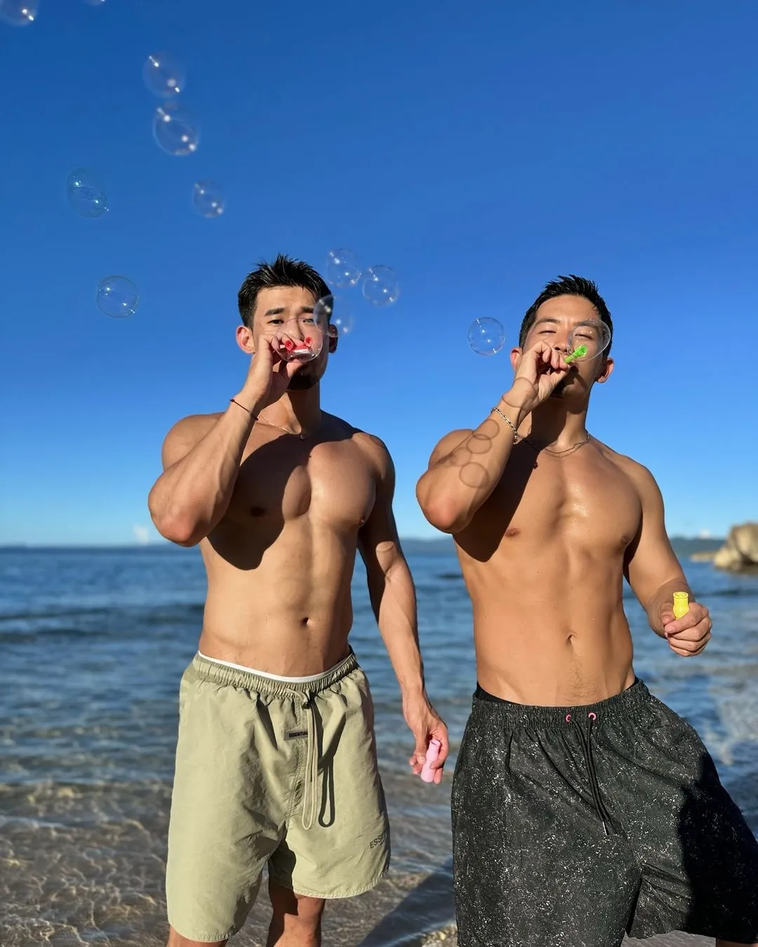 岛国 GOGO 都恋爱了？！你还在尊嘟假嘟！