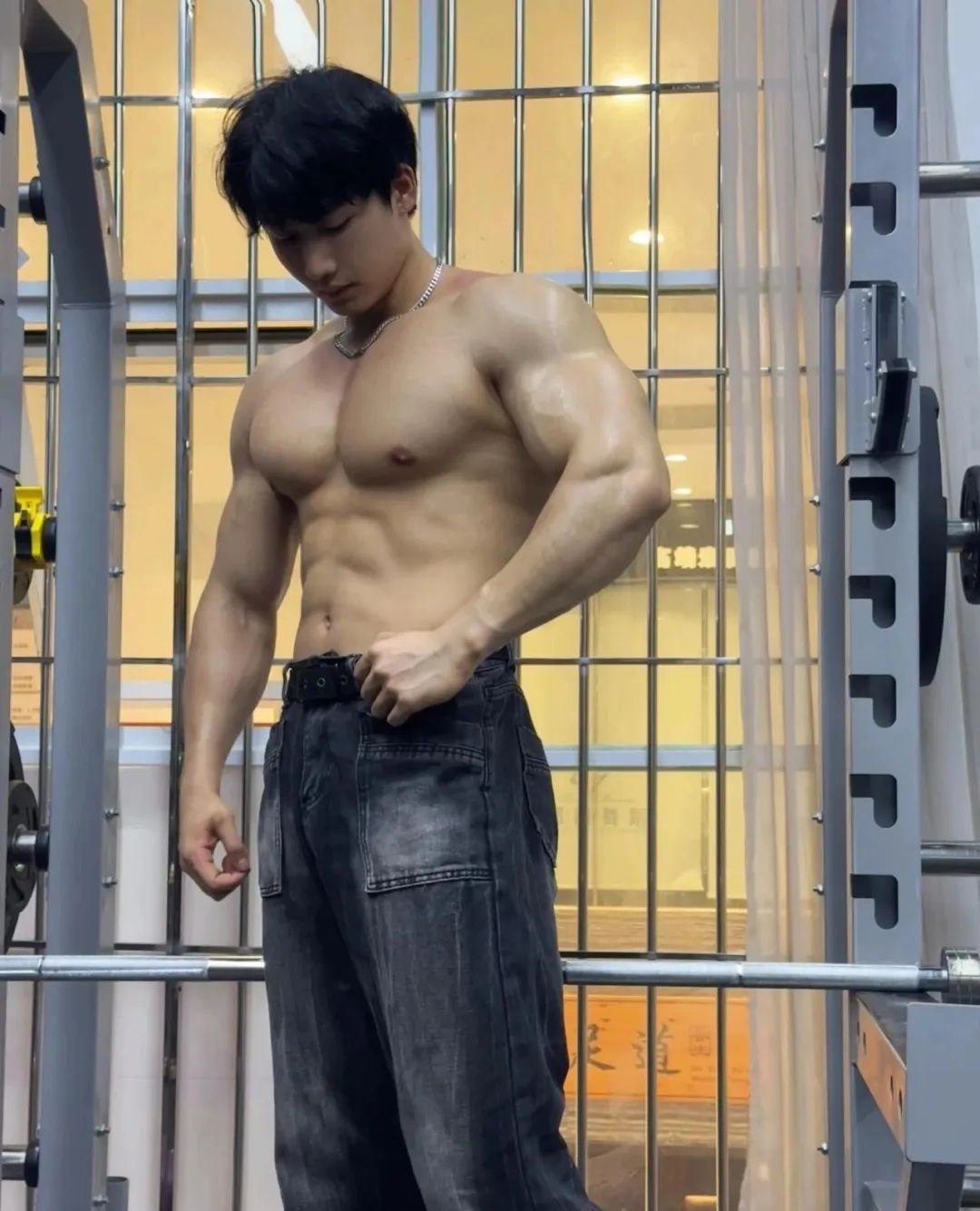 187cm 粗大性感肌肉男菩萨！