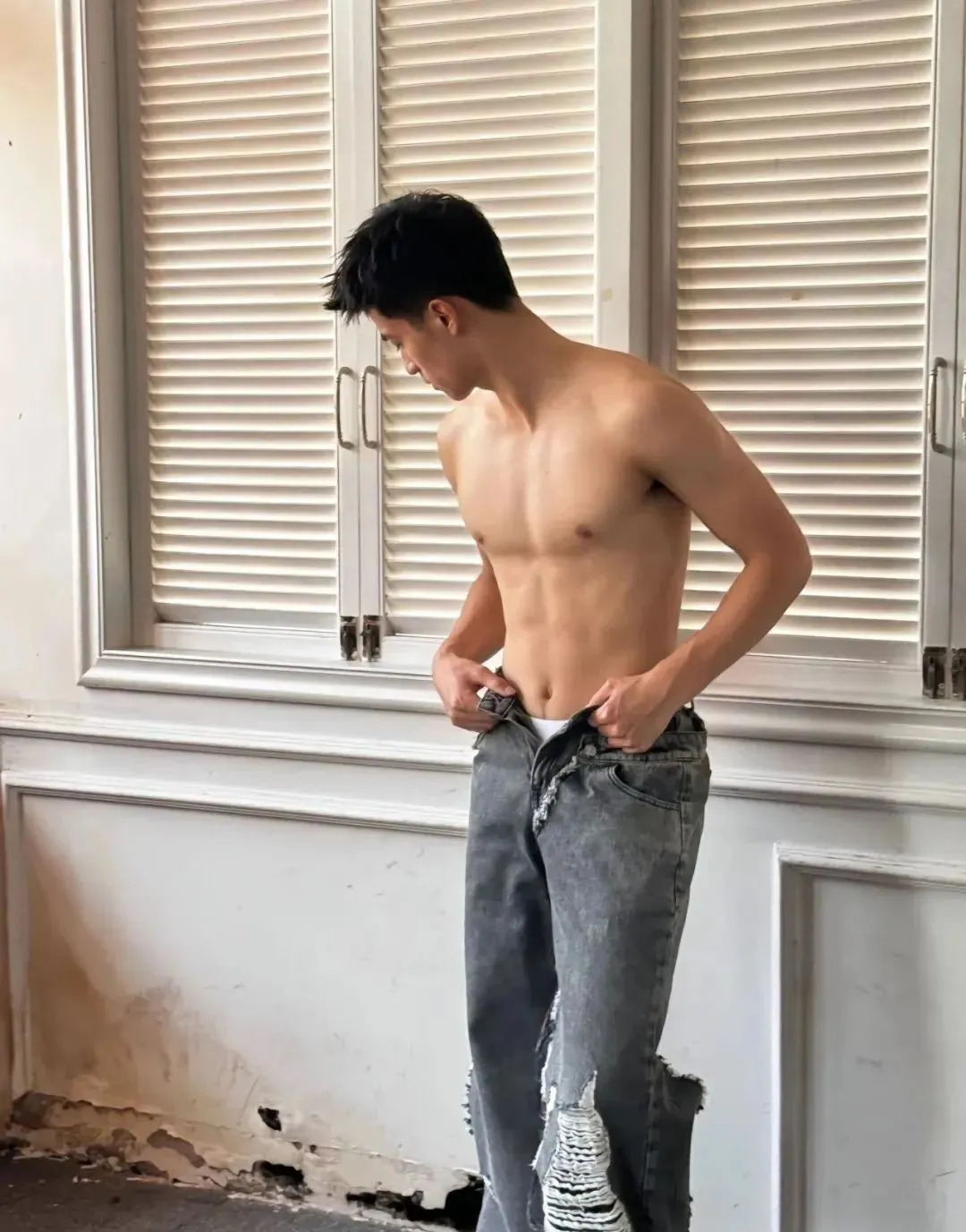 被刘姥姥称赞鼻子大！山东体院 20 岁足球体育生男大，我可以了