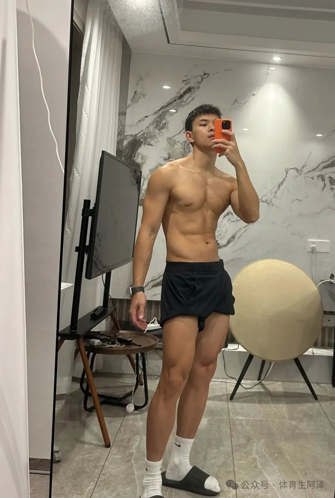 肌肉天菜男高体育生，黑皮大包超持久，理想的肌肉男友......